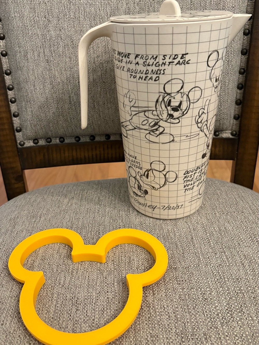 Disney cream, color Sketch Mickey Pitcher with Yellow Mickey